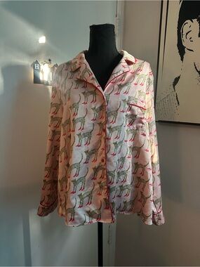 🐆 👠 Vintage Inspired Satin Pajama Top Leopard Print w/ Red Heels (Size L)